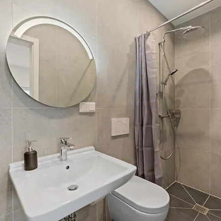 Family And Friends Hotel