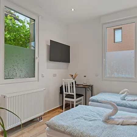 Family And Friends Hotel 5*