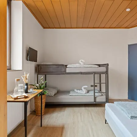 Hotel Family And Friends