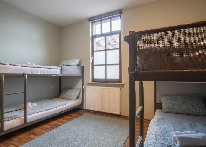 מלון Family And Friends