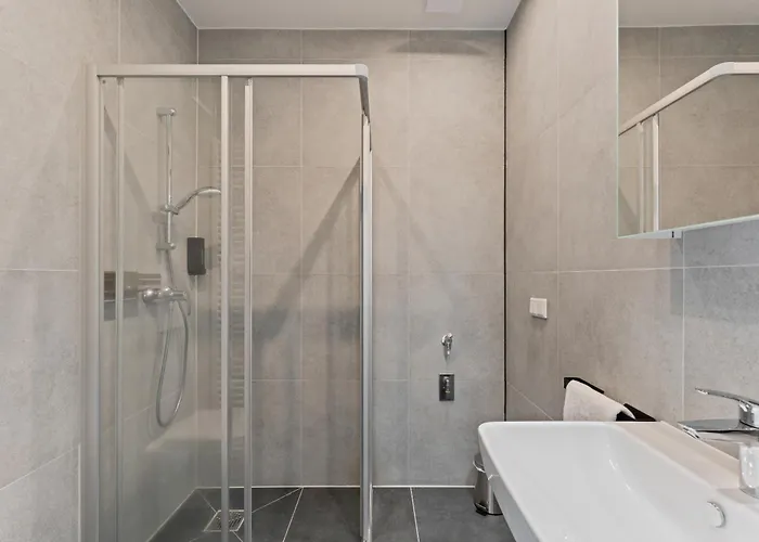 מלון Family And Friends