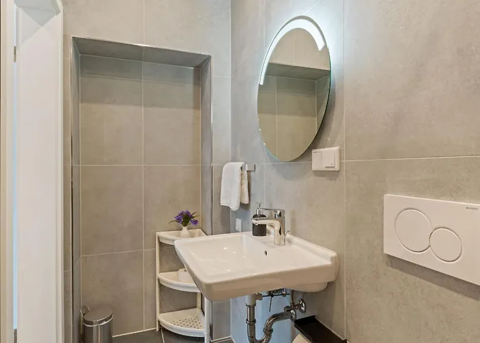 מלון Family And Friends