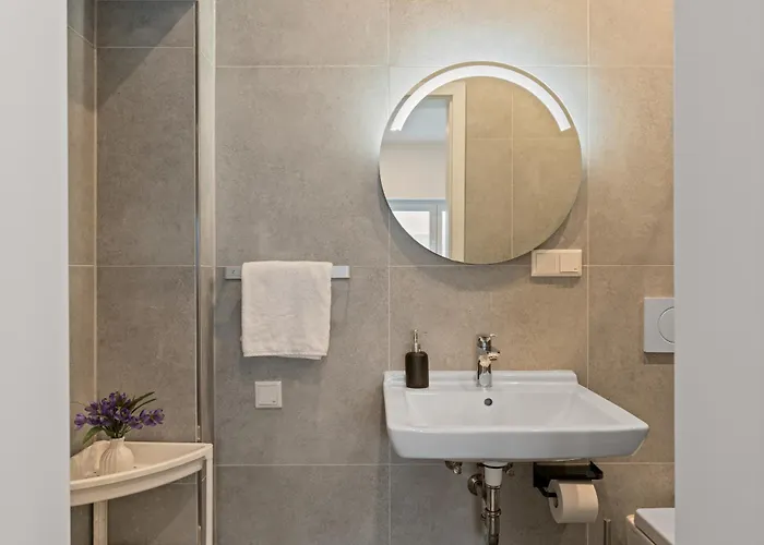 Family And Friends מלון 5*