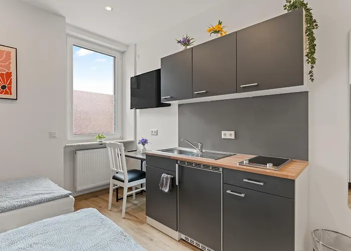 Family And Friends מלון Haßloch