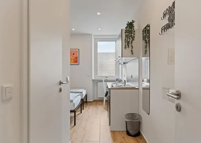 Family And Friends מלון Haßloch