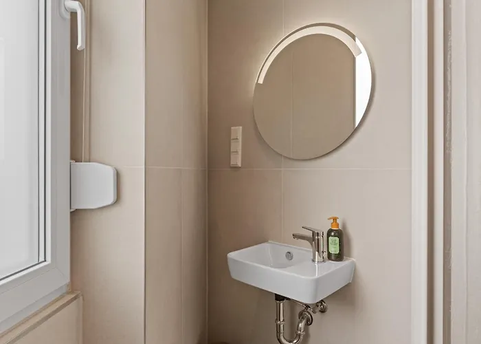 Family And Friends מלון 5*