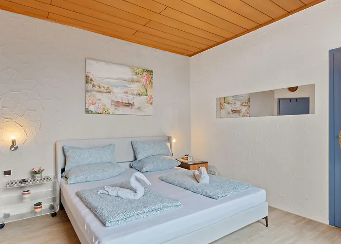 Family And Friends מלון Haßloch