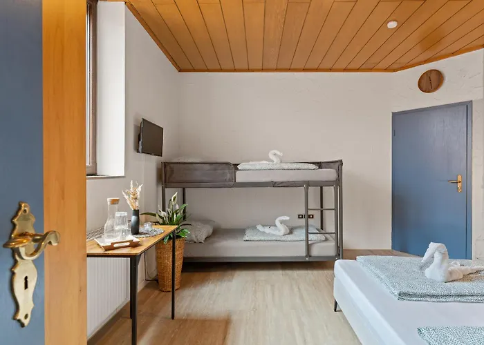 מלון Family And Friends