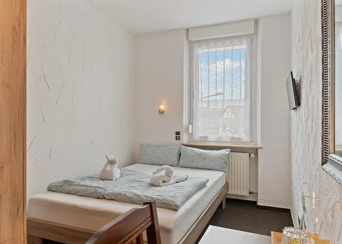 Family And Friends מלון Haßloch