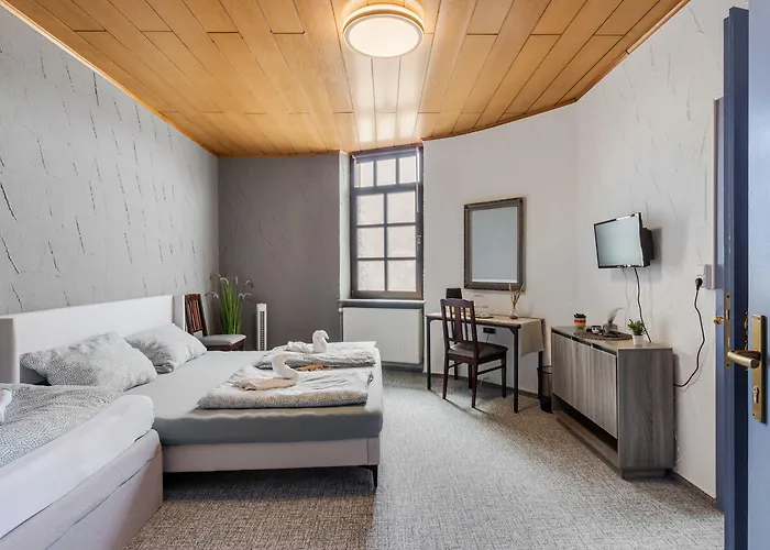 Family And Friends Otel 5*