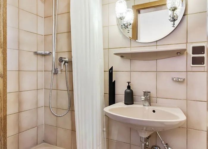 Family And Friends מלון 5*