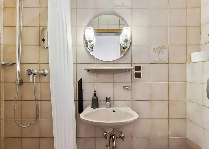 Family And Friends מלון 5*