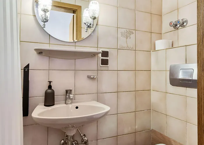 Family And Friends מלון 5*